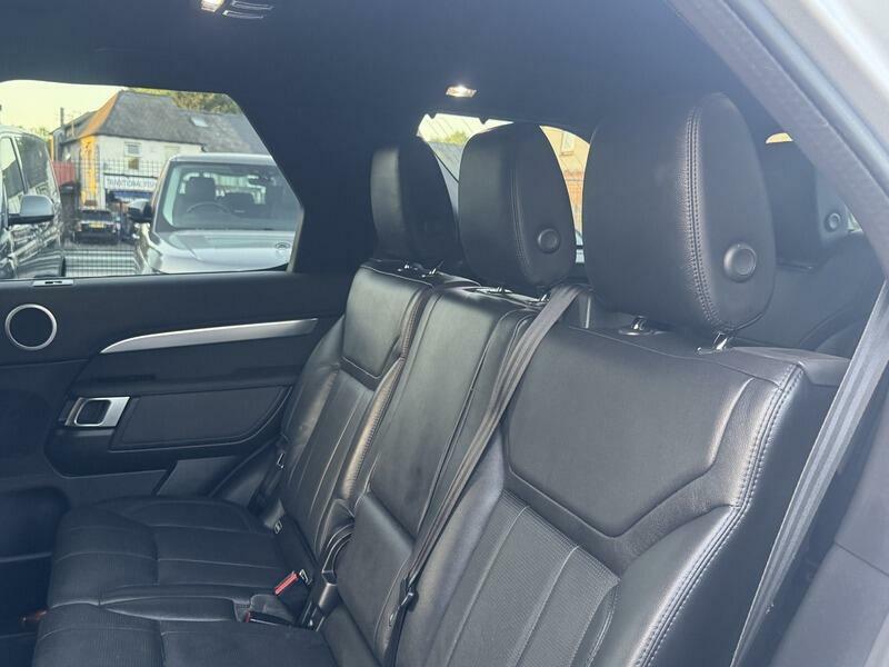 Land Rover Discovery Td4 Se Tech Black #62