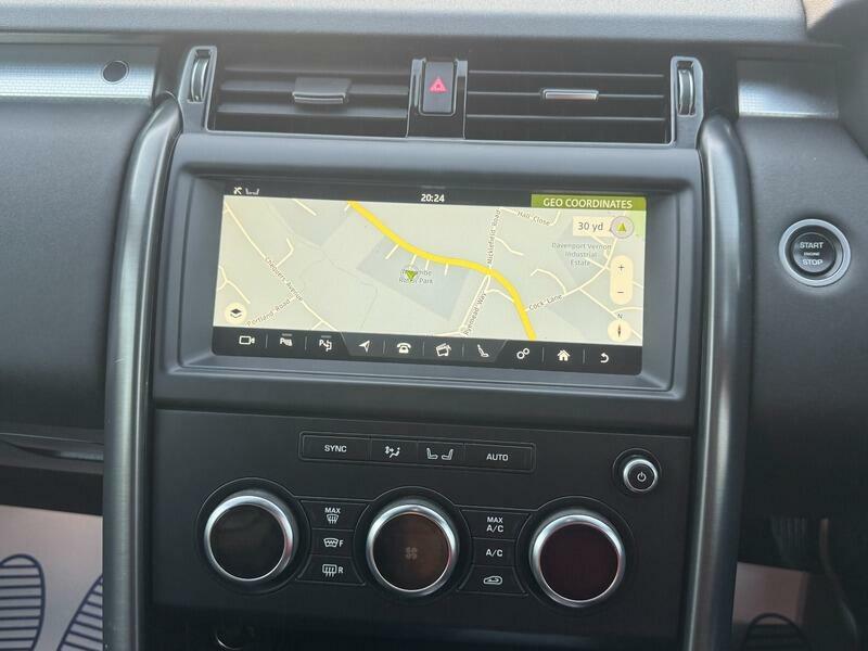 Land Rover Discovery Td4 Se Tech Black #37