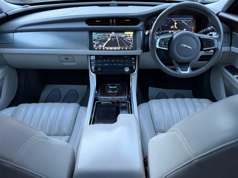 Jaguar XF Saloon Blue #35
