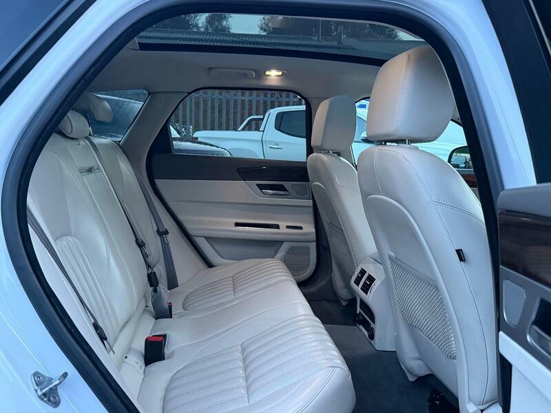 Jaguar XF Saloon Blue #60