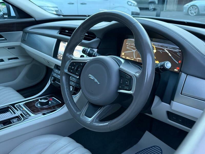 Jaguar XF Saloon Blue #48