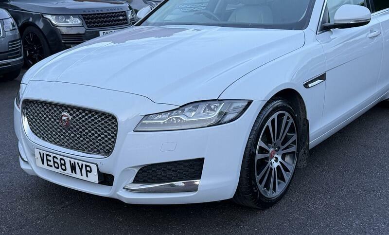 Jaguar XF Saloon Blue #10