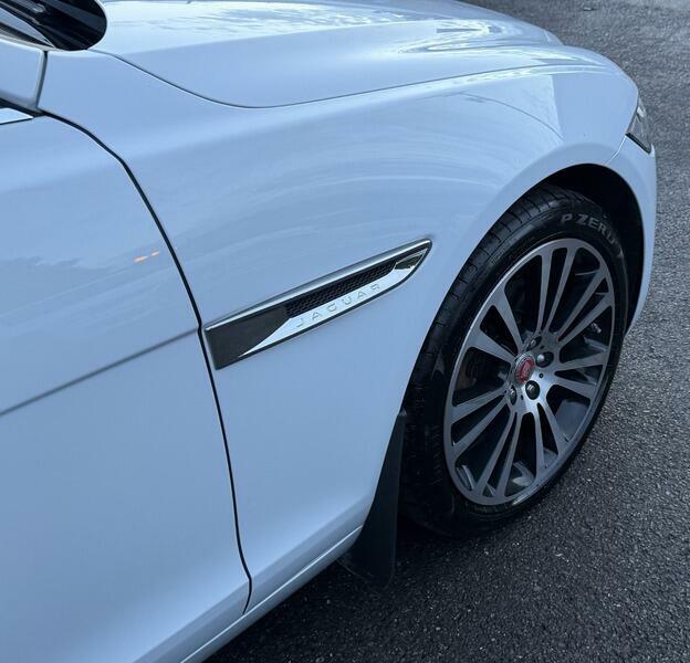 Jaguar XF Saloon Blue #20