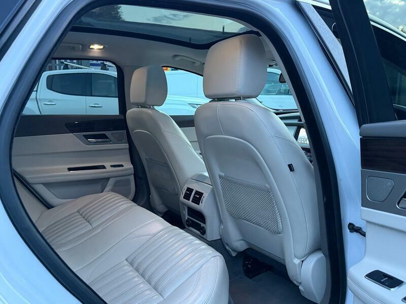 Jaguar XF Saloon Blue #58