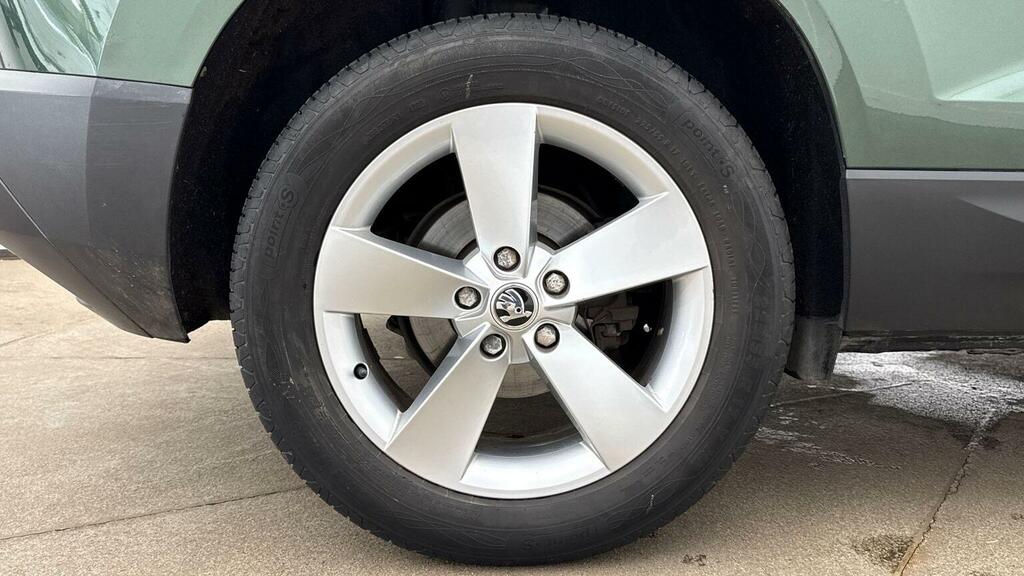 Skoda Karoq 2.0 Tdi Se 4Wd Euro 6 Ss Green #5