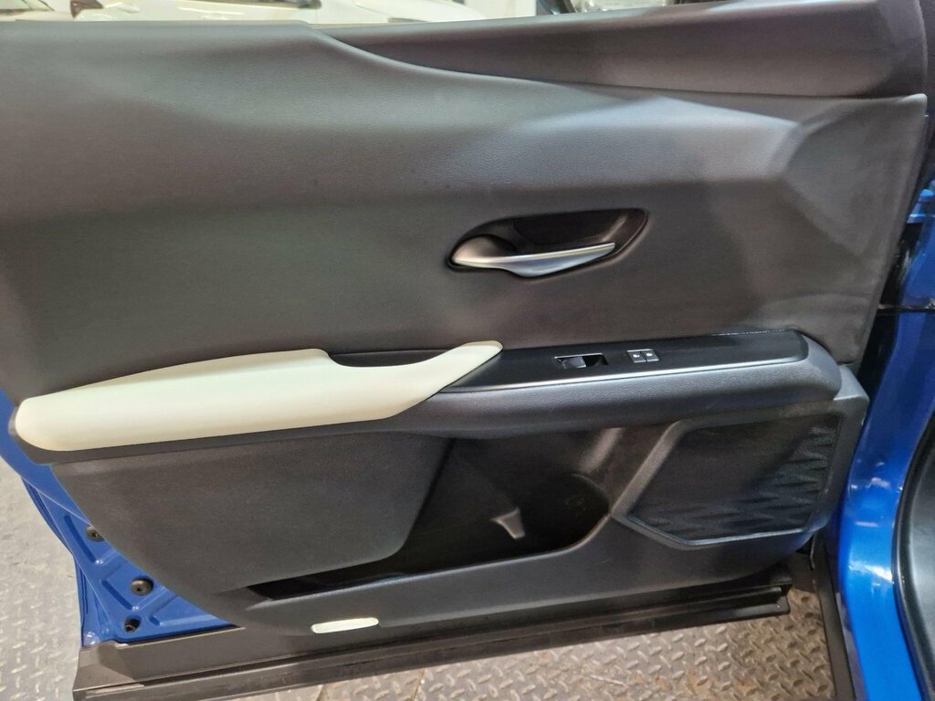 Lexus UX 300E 150Kw 54.3 Kwh E-cvt Hatchback Grey #29