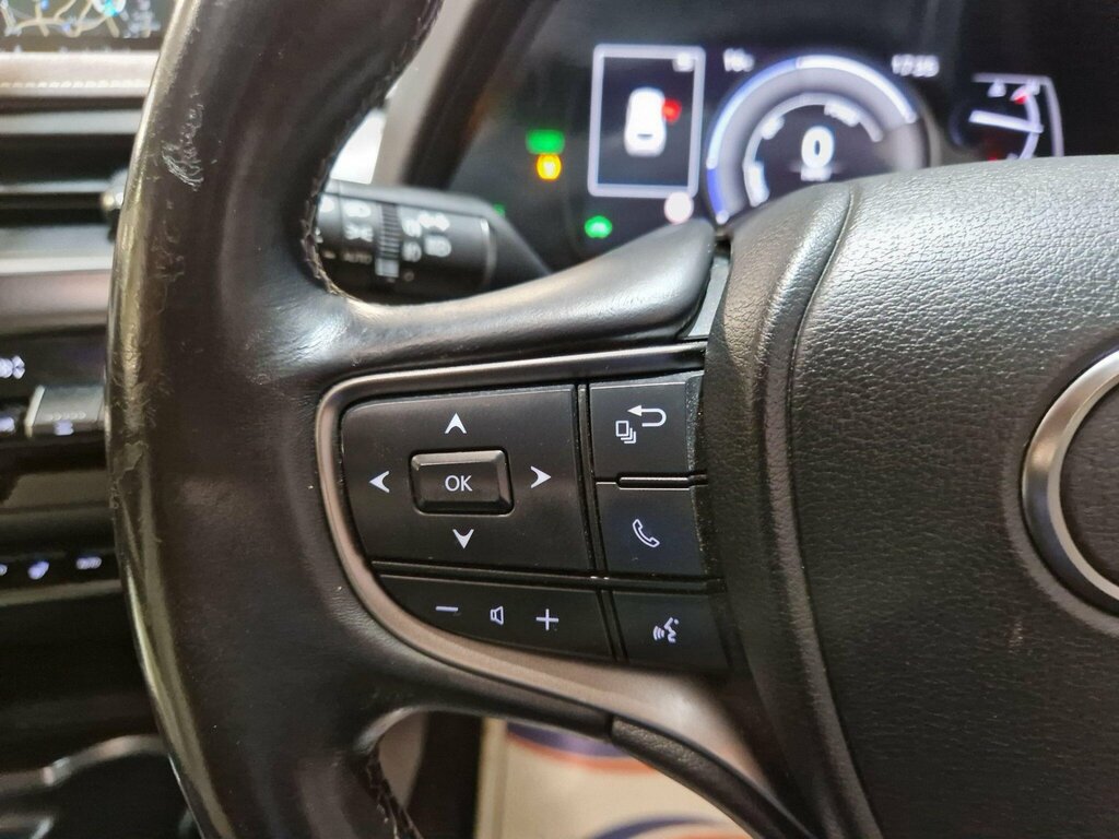 Lexus UX 300E 150Kw 54.3 Kwh E-cvt Hatchback Grey #24