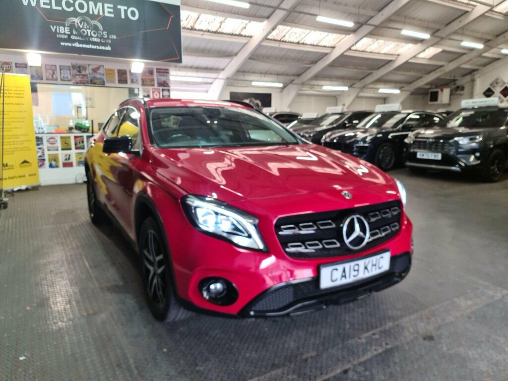 Mercedes-Benz GLA Class 1.6 Gla180 Urban Edition 7G-dct Euro 6 Ss Red #3