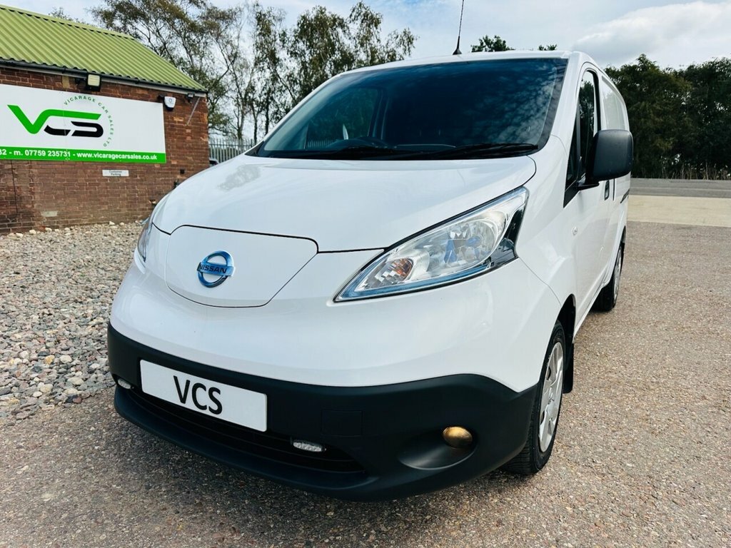 Nissan e-NV200 Mpv White #2