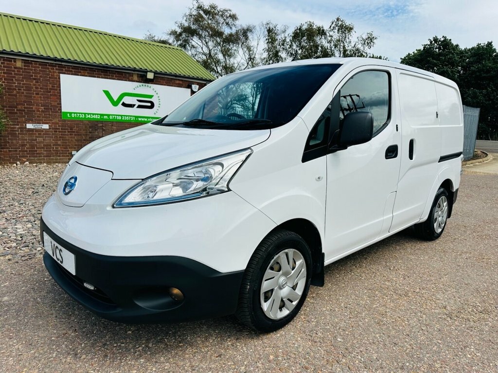 Nissan e-NV200 Mpv White #4