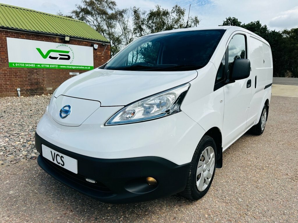 Nissan e-NV200 Mpv White #3