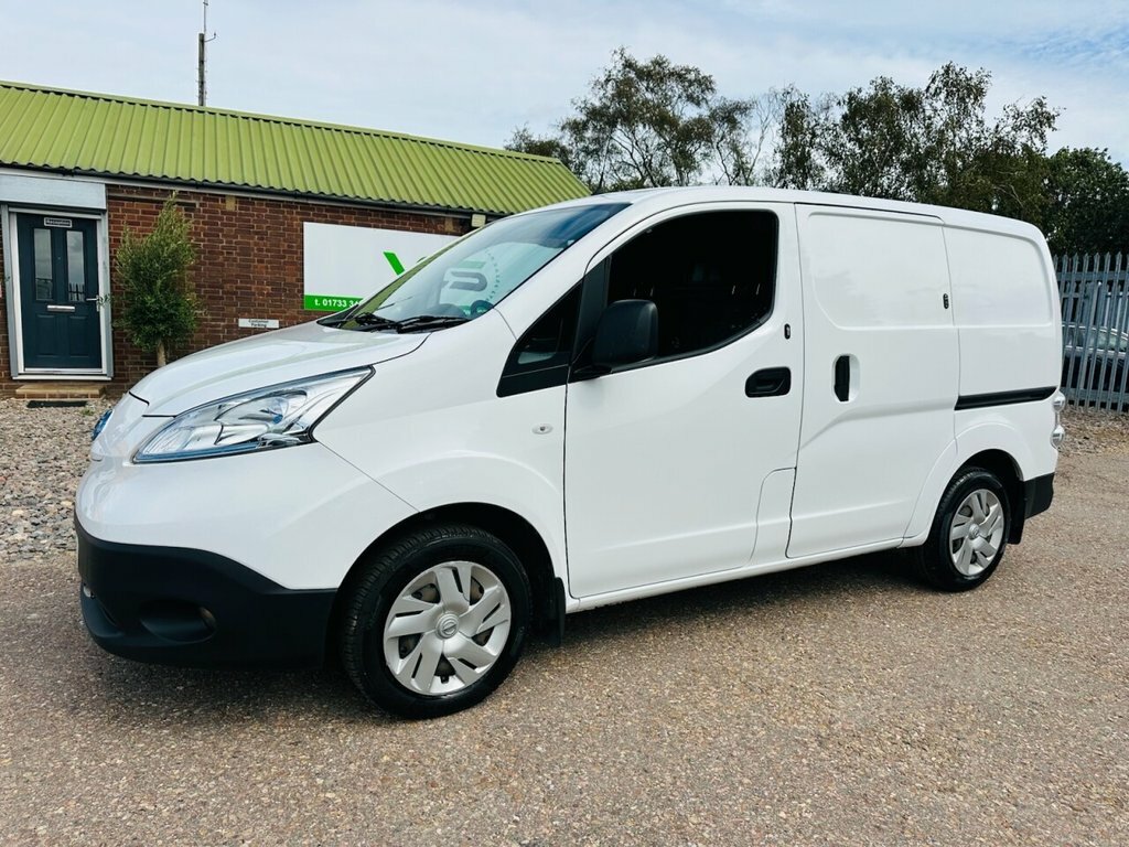 Nissan e-NV200 Mpv White #5