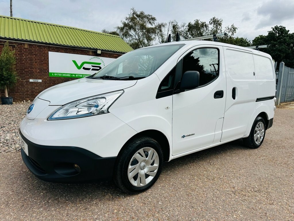 Nissan e-NV200 Mpv White #4