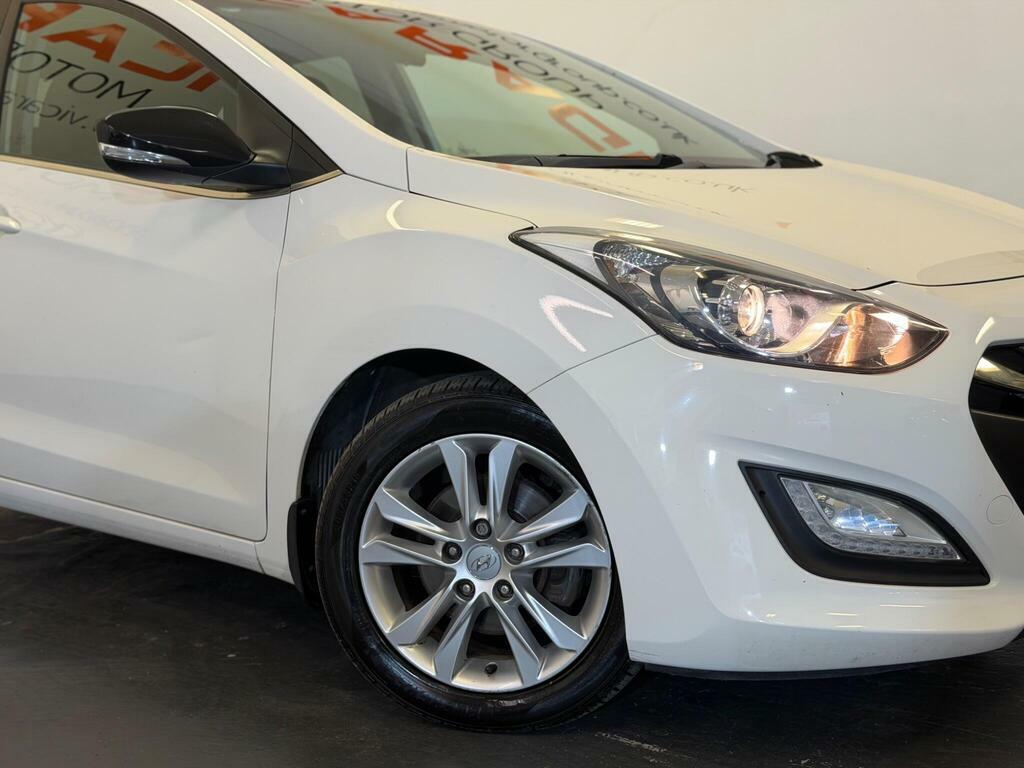 Hyundai I30 1.6 Crdi Se Euro 5 White #6
