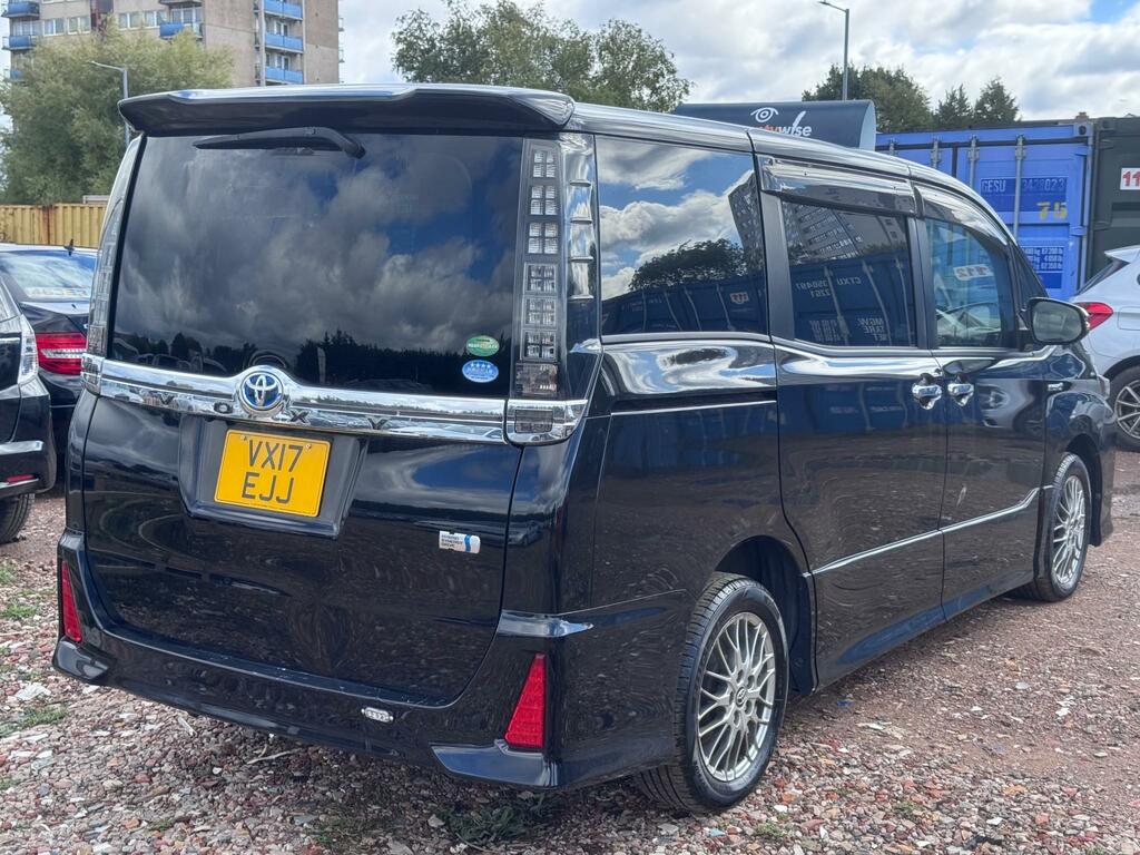 Toyota Voxy 1.8 Black #14