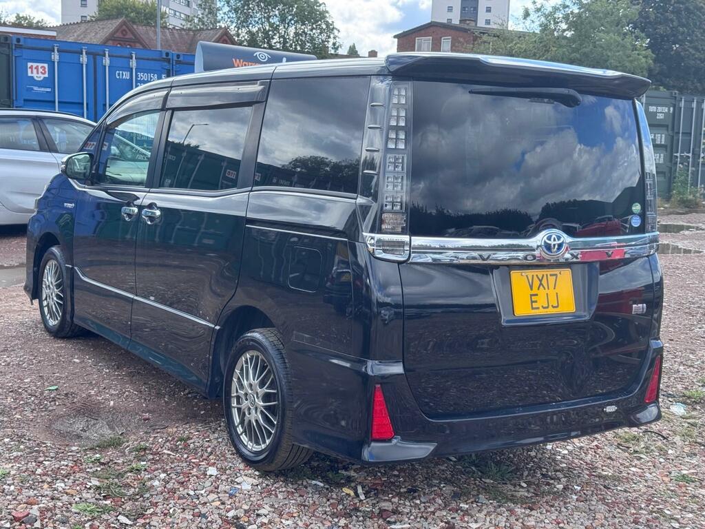 Toyota Voxy 1.8 Black #13