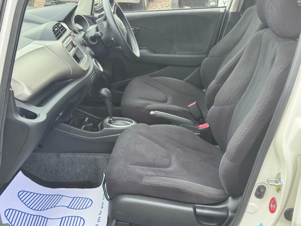 Honda Jazz Es Plus Black #16