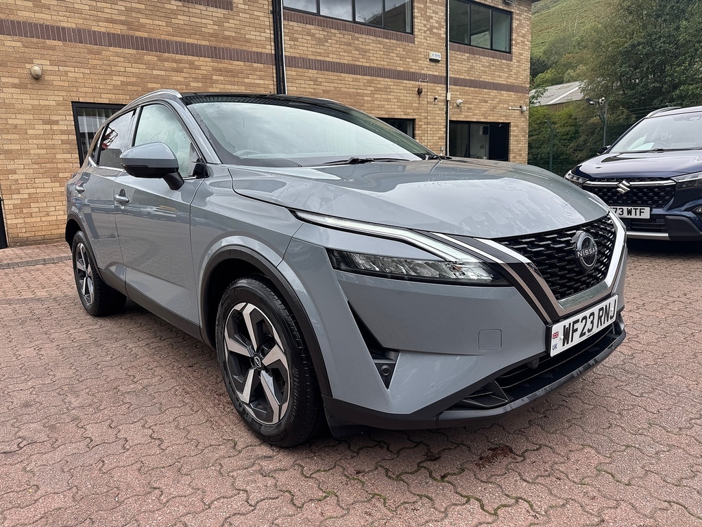 Nissan Qashqai Dig-t Mhev N-connecta Glass Roof Grey
