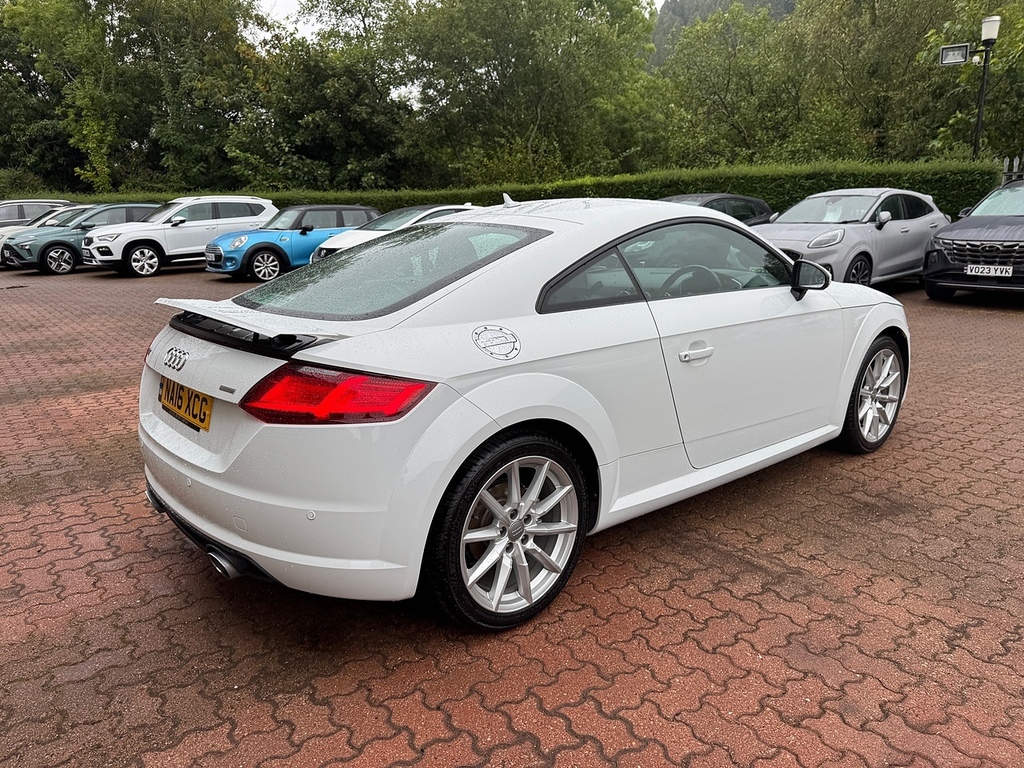 Audi TT Tdi Ultra Sport White #5