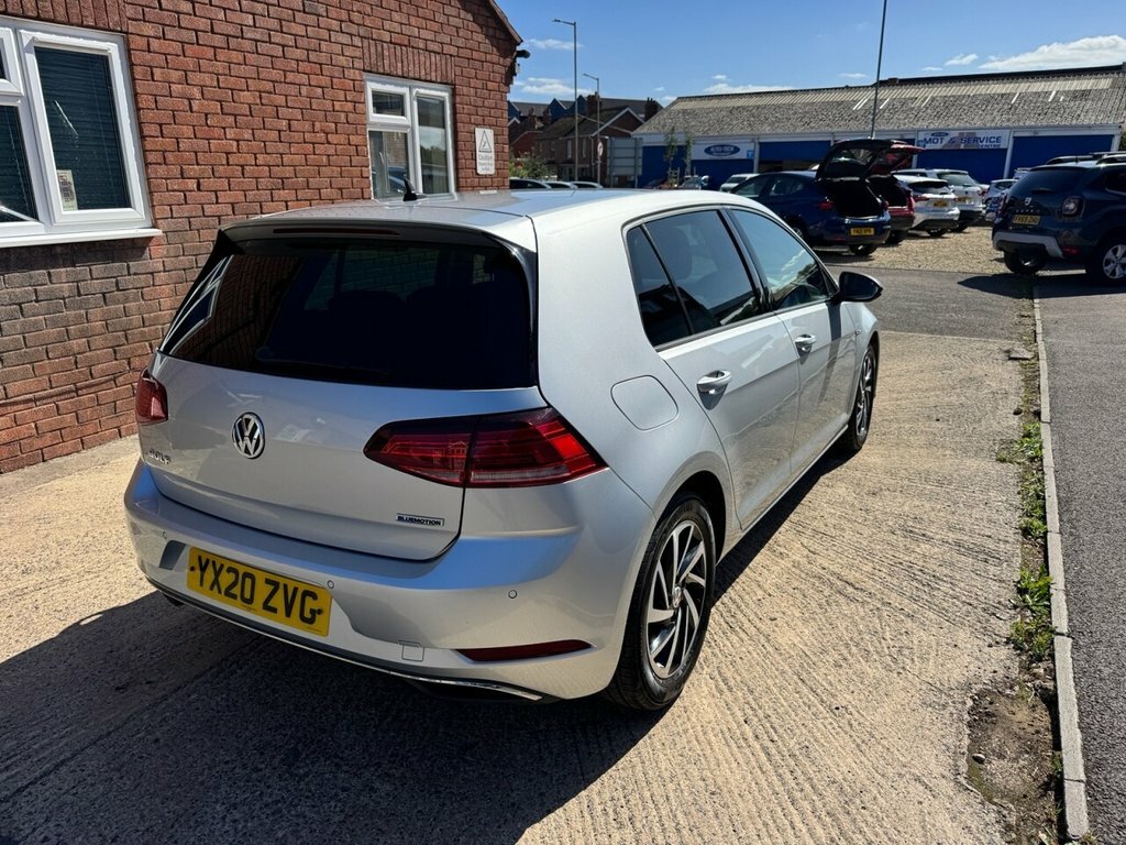 Volkswagen Golf Life White #9