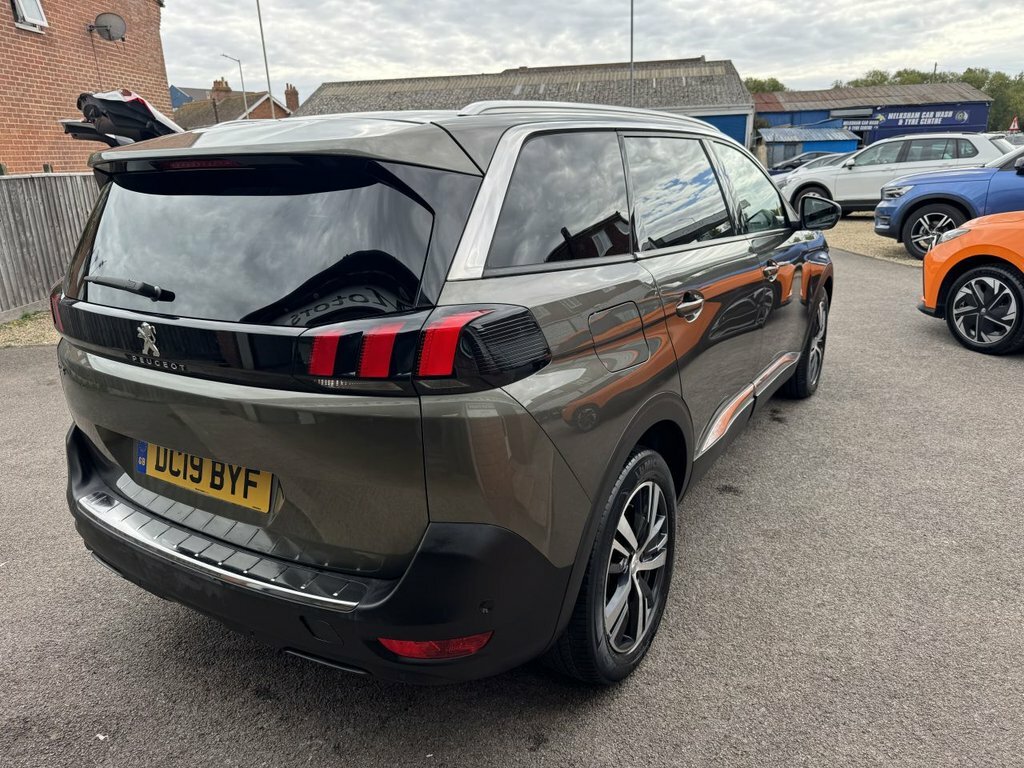 Peugeot 5008 Hatchback Black #7