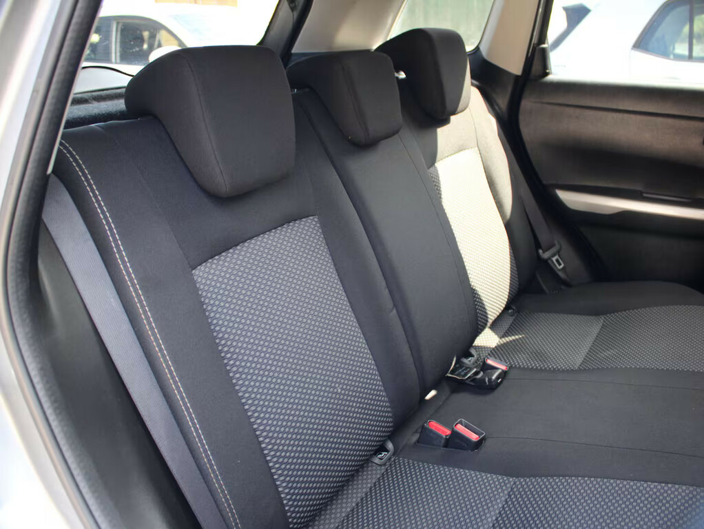 Suzuki Vitara Vitara Estate White #9