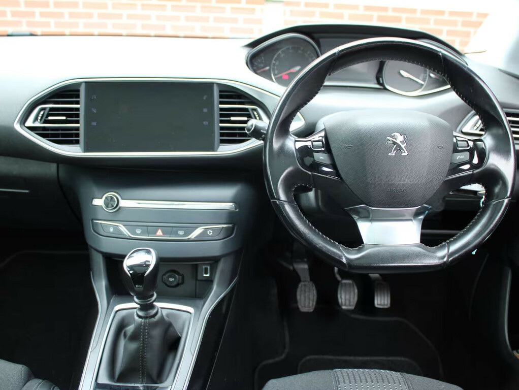 Peugeot 308 1.2 Puretech 130 Allure Estate Black #6