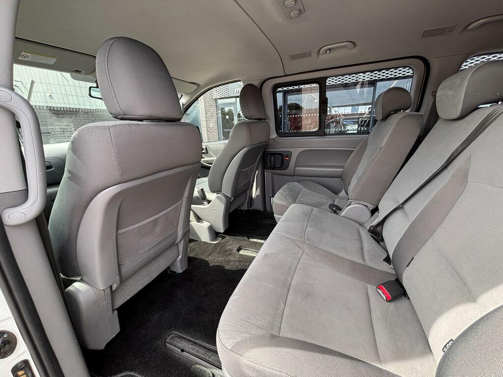 Hyundai I800 #24