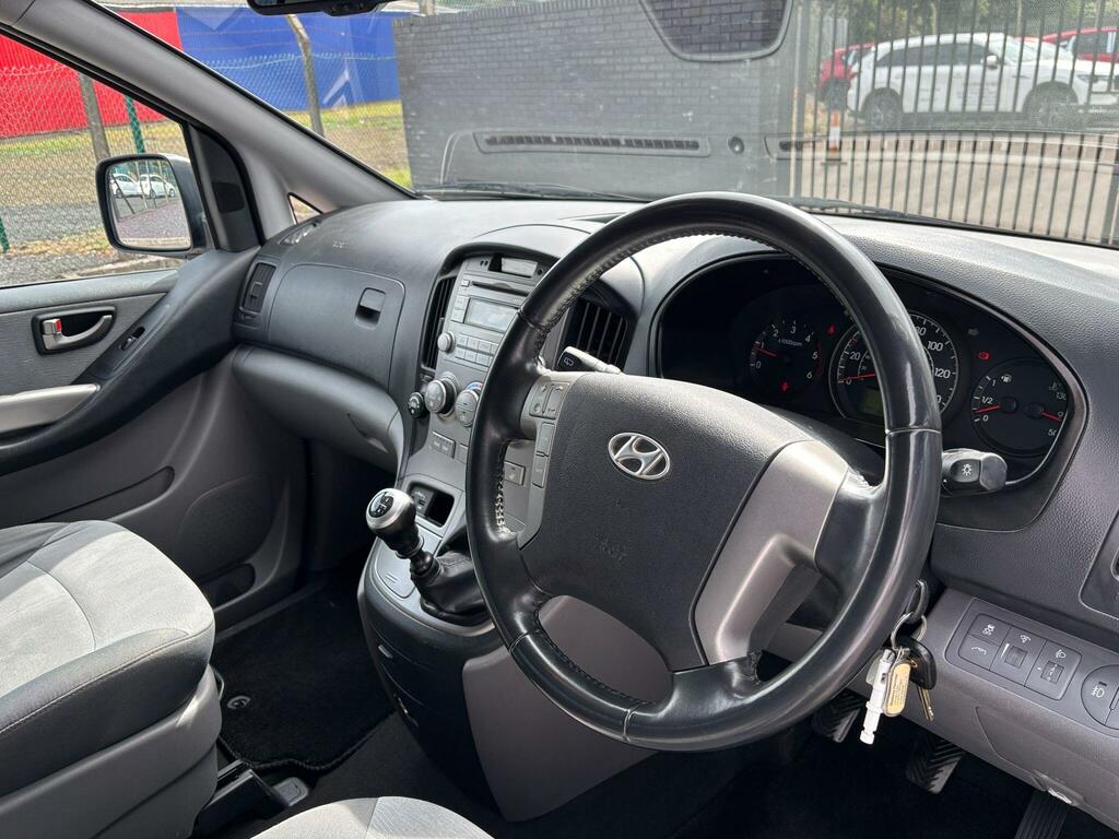 Hyundai I800 #18