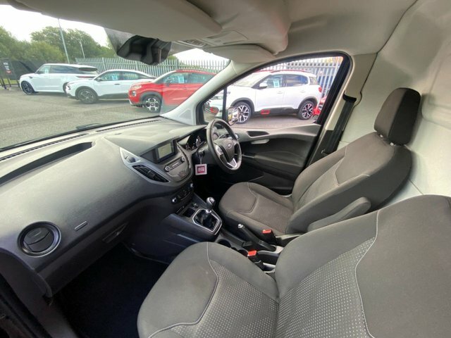 Ford Transit Courier Limited Tdci White #15