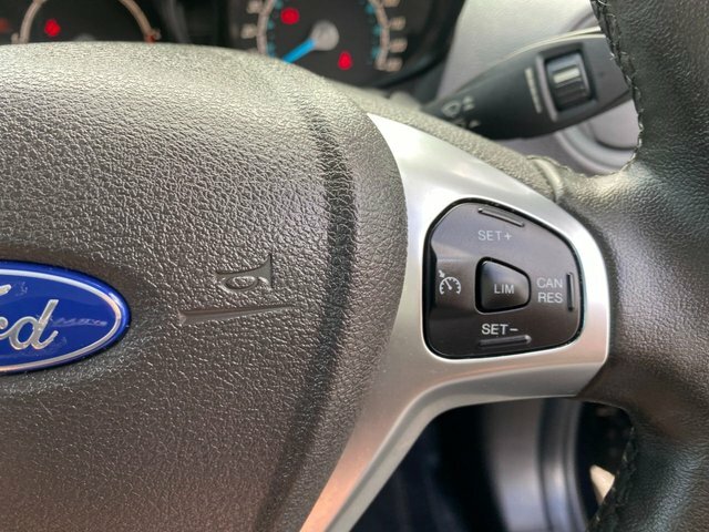 Ford Transit Courier Limited Tdci White #24