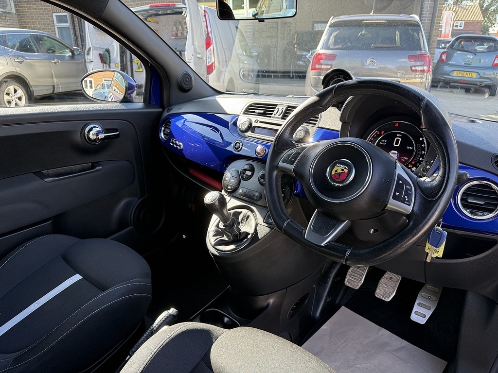 Abarth 595 1.4 T-jet 145 2016 Yellow #13