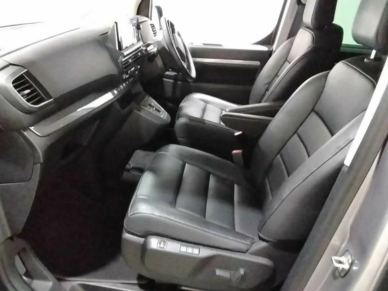 Peugeot e-Traveller Mpv Black #5