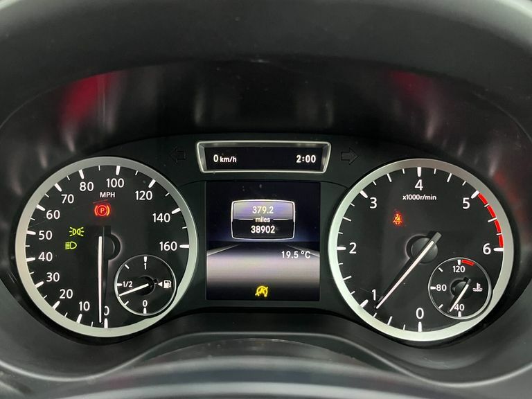 Infiniti Q30 Premium D Black #42