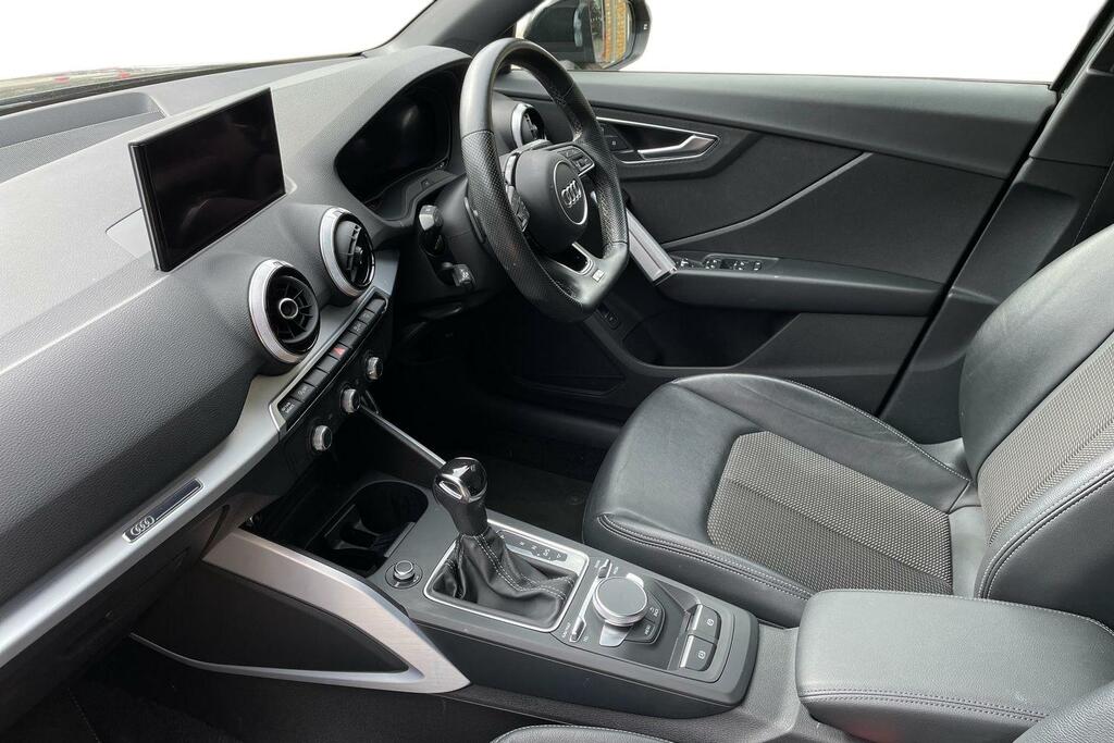 Audi Q2 Audi Q2 Black Edition 35 Tfsi 150 Ps S Tronic Black #2