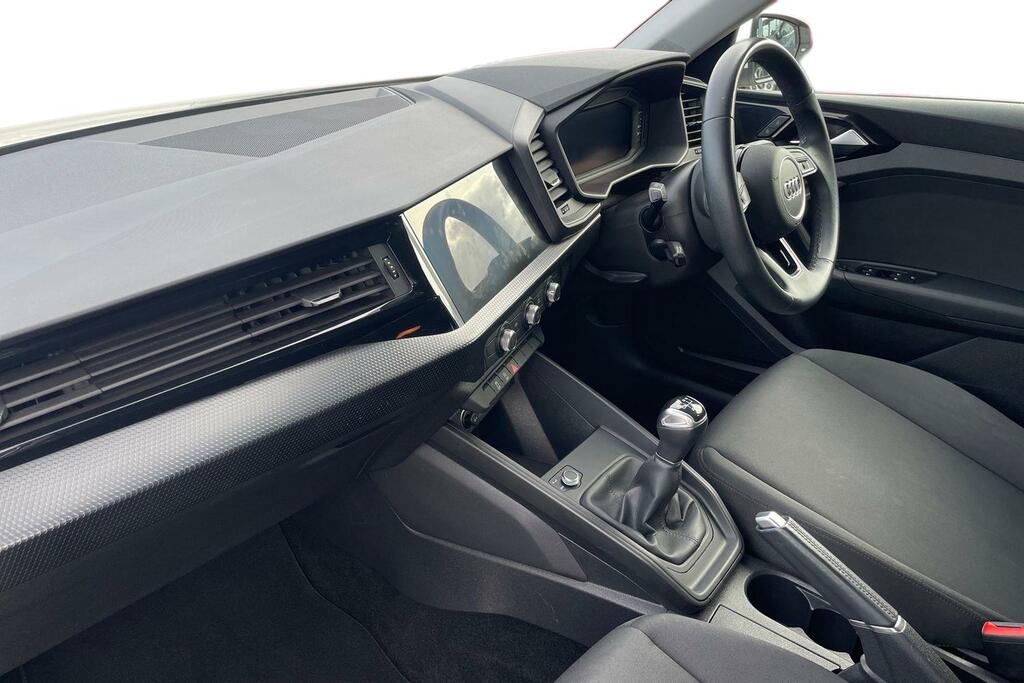 Audi A1 Audi A1 Sportback Technik 25 Tfsi 95 Ps 5-Speed AJ72OJG White #2