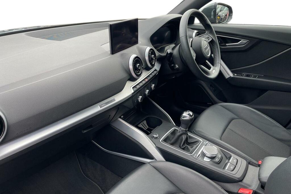 Audi Q2 Audi Q2 S Line 35 Tfsi 150 Ps 6-Speed KS23SLU Grey #2