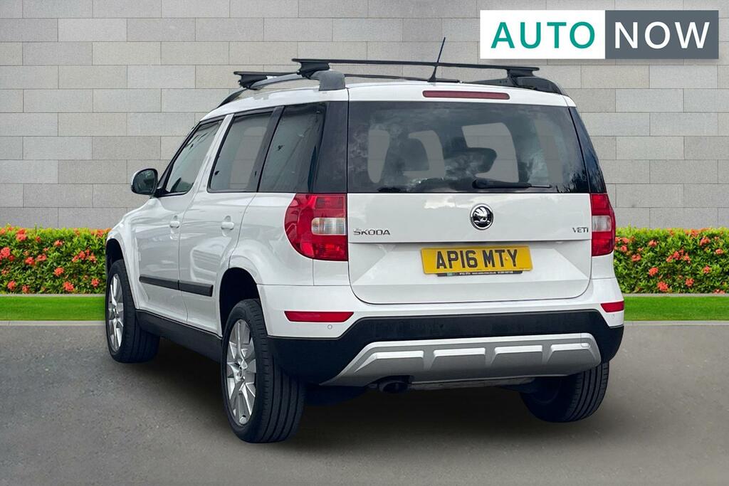 Skoda Yeti Skoda Yeti 1.2 Tsi Se L Outdoor Dsg Eur White #3