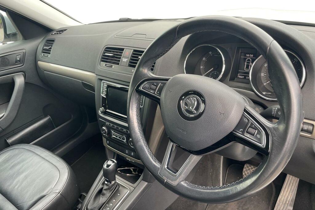 Skoda Yeti Skoda Yeti 1.2 Tsi Se L Outdoor Dsg Eur White #6