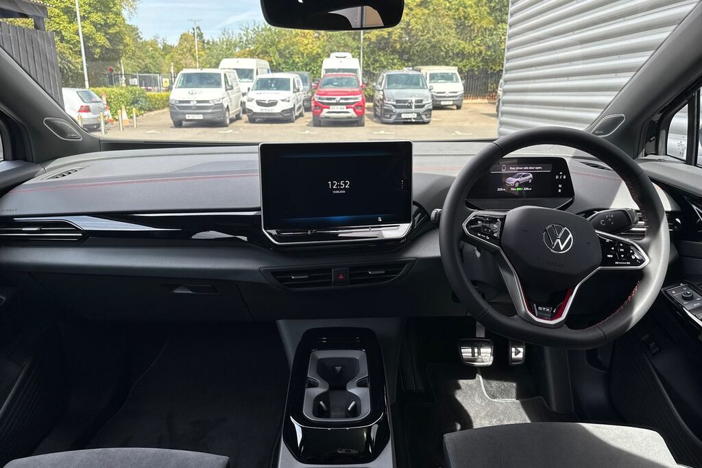 Volkswagen ID.4 Match Pro Black #12