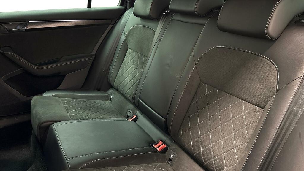 Skoda Superb Se Black #7