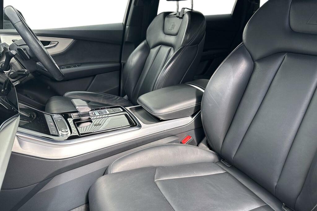 Audi Q7 3L Black Edition Black #10