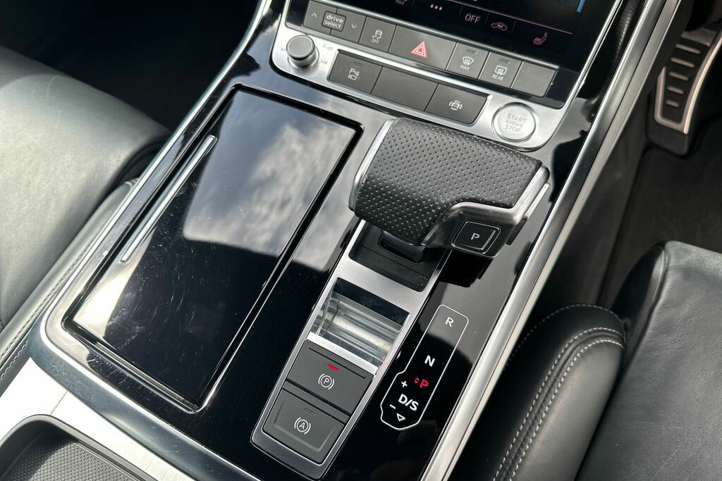 Audi Q7 3L Black Edition Black #11
