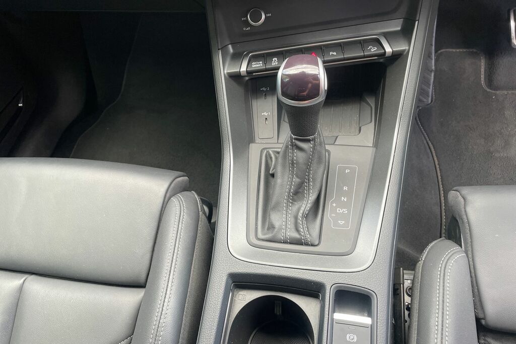 Audi Q3 45 Tfsi E Black Edition S Tronic Tech Pack White #11