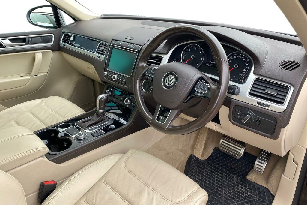 Volkswagen Touareg Volkswagen Touareg 3.0 Tdi V6 Bluemotion Tech R-li Black #6