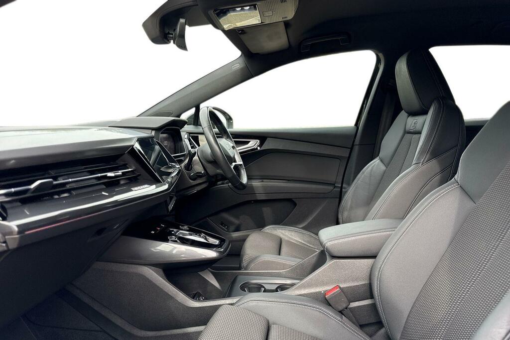 Audi Q4 E Tron Audi Q4 E-tron S Line 40 150,00 Kw Black #2