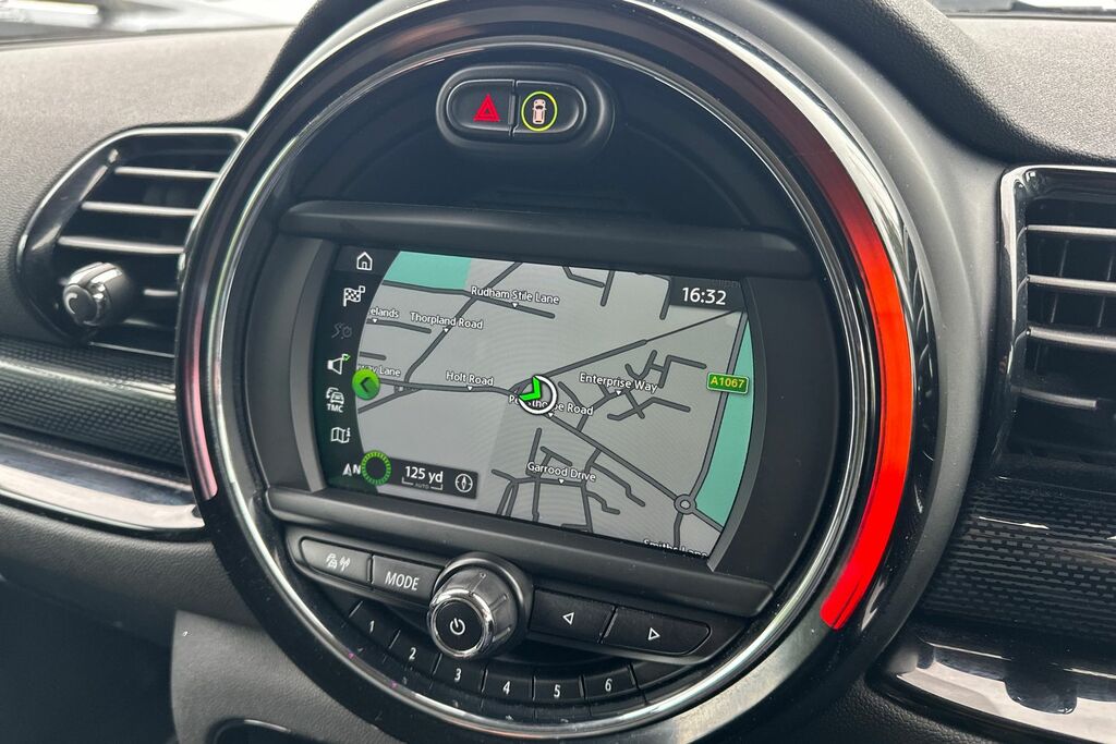 Mini Clubman Cooper Red #19