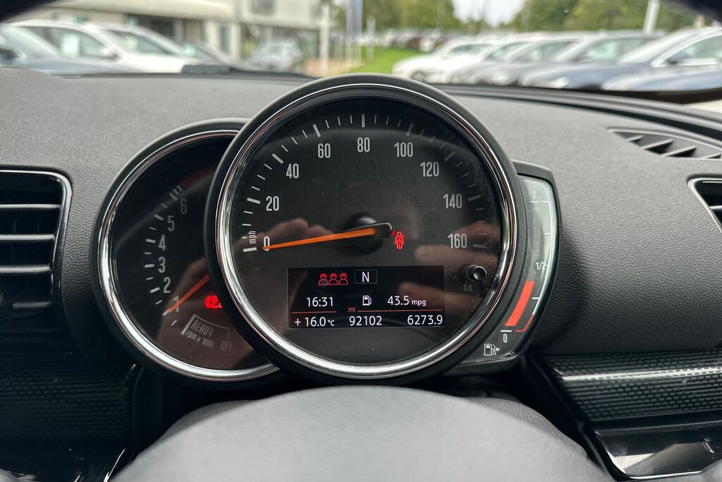 Mini Clubman Cooper Red #21