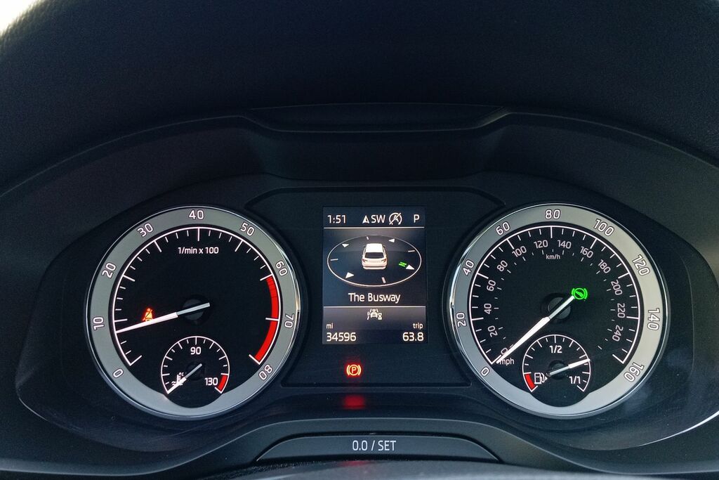 Skoda Karoq Se Technology 1.5 Tsi 15 Grey #22