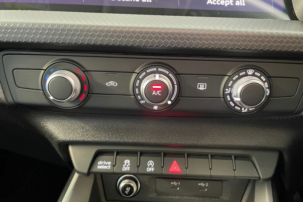 Audi A1 1.0 Tfsi 30 S Line Sportback S Tronic E FY75WMZ Black #16